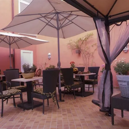 San Miguel 3* ماهون