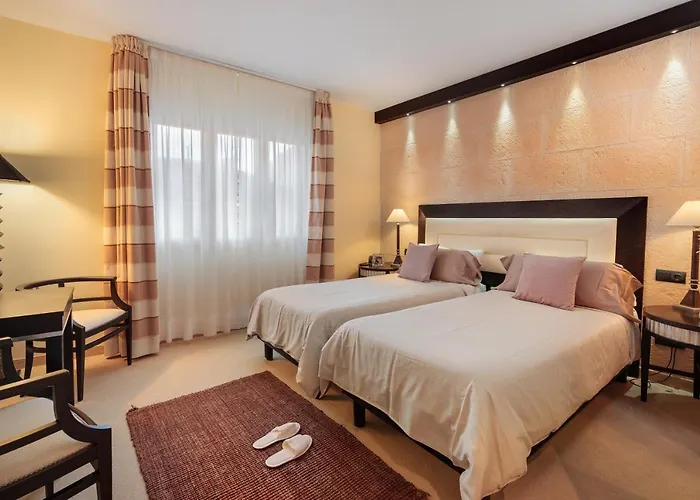 San Miguel 3* Mahón