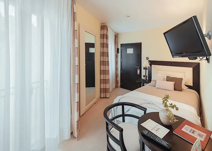 San Miguel 3* Mahón