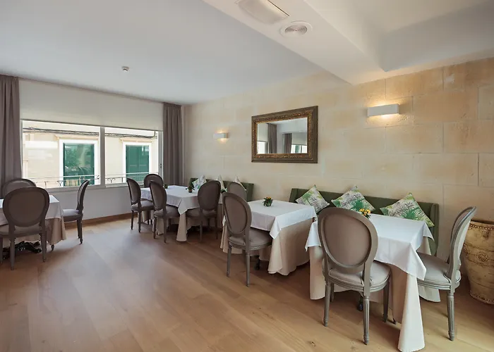 San Miguel 3* Mahón