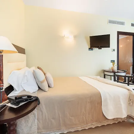 San Miguel 3* Mahón