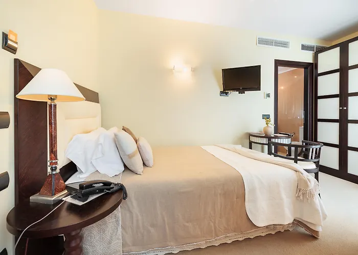 San Miguel 3* マオー